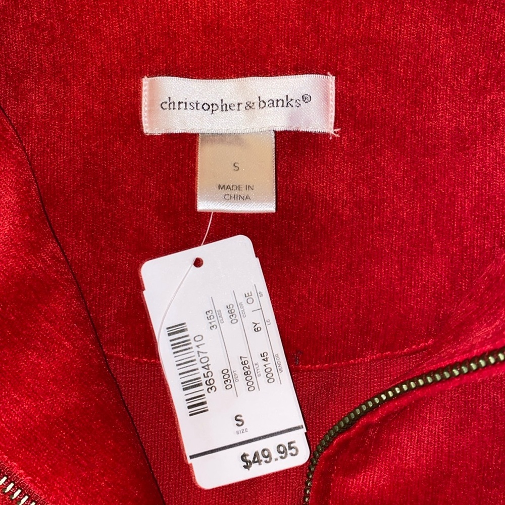 Red dressy women’s blazer size small. NWT. purchased at a discount outlet - Picture 2 of 9